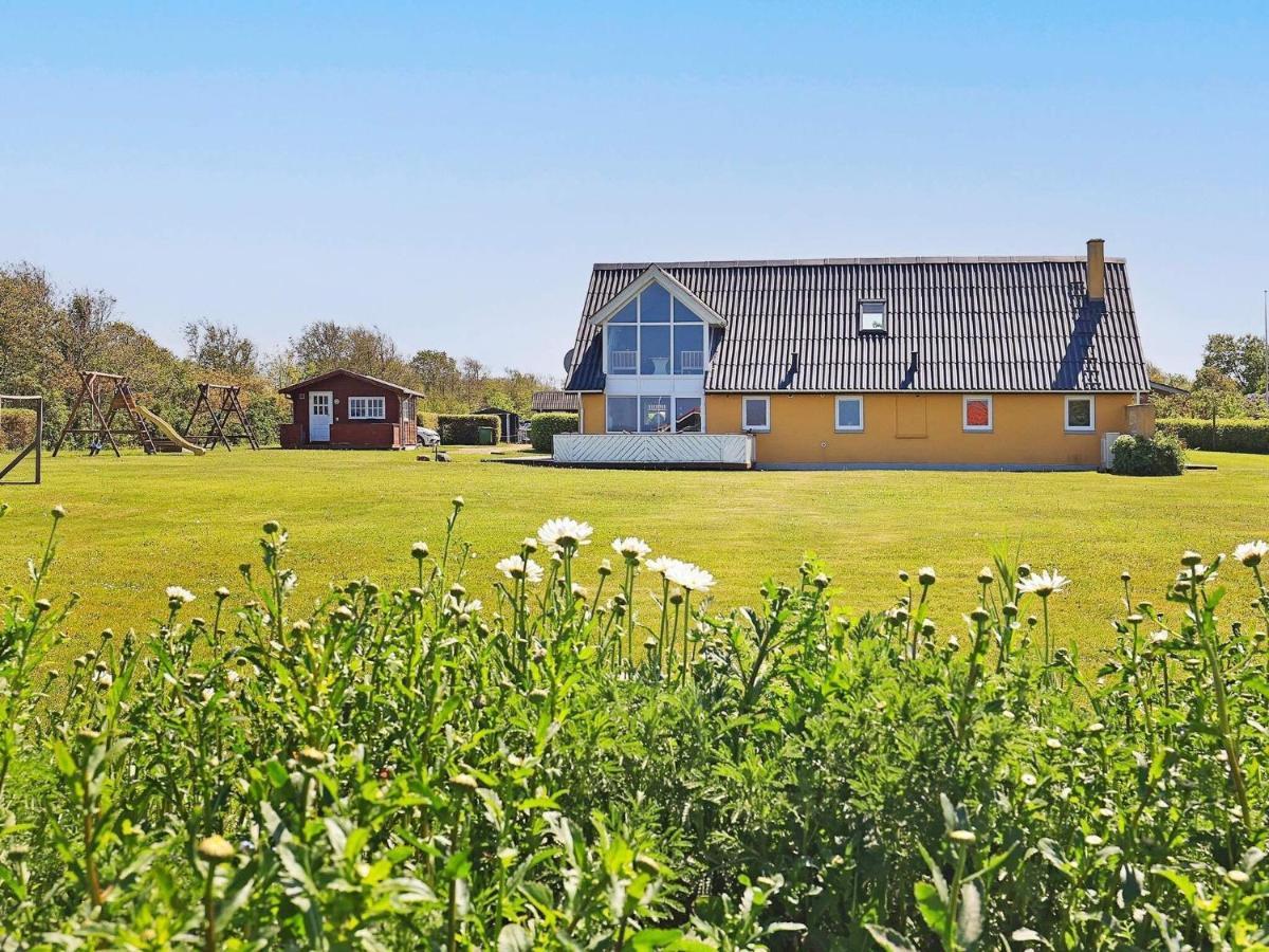 10 Person Holiday Home In Vinderup 外观 照片